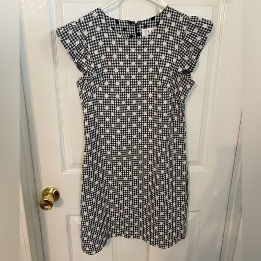 - New with tags women’s short sleeve, Elle extra small polkadot dress‎ XS